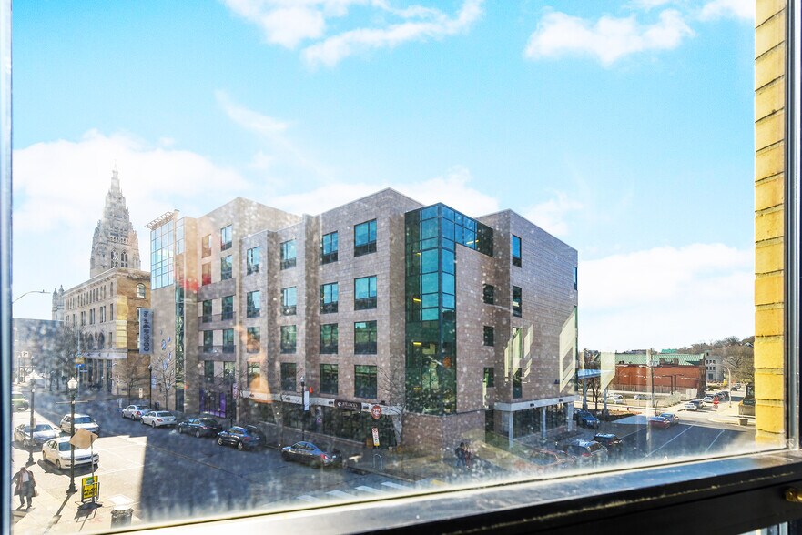 More Photos Of 200 N Highland Ave, Pittsburgh Storefront Retail Office For Lease