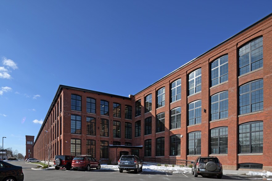 More Photos Of 99 Main St, Warren Apartments For Lease