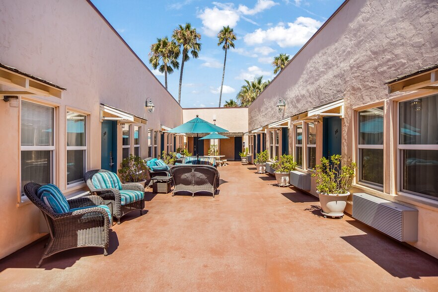 More Photos Of 409 Crescent Ave, Avalon Hotel For Sale