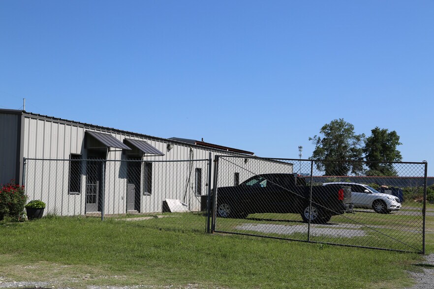More Photos Of 105 FM 27 W, Fairfield Land For Sale