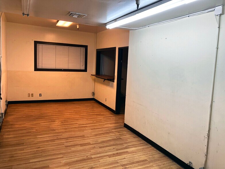 More Photos Of 4615 Alcoa Ave, Vernon Manufacturing For Lease