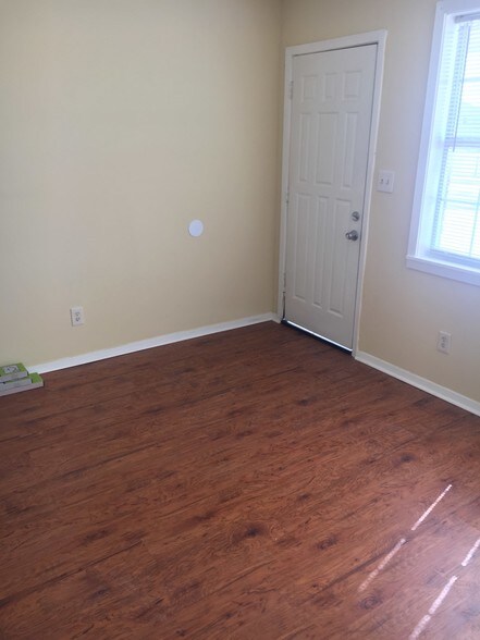 More Photos Of 596 S Danny Thomas Blvd, Memphis Apartments For Sale