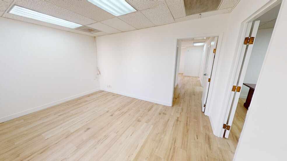 More Photos Of 201 N Hollywood Way, Burbank Office For Lease