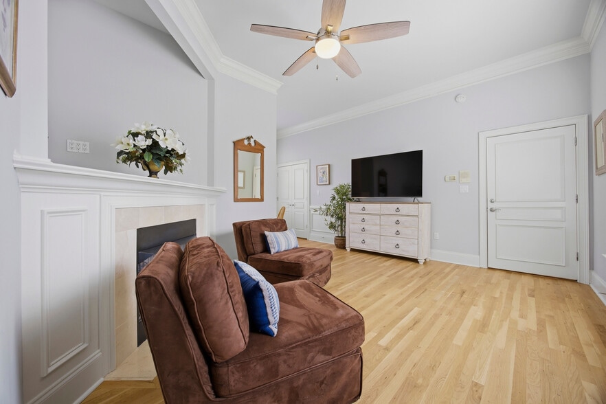 More Photos Of 574 East Ave NE, Atlanta Specialty For Sale