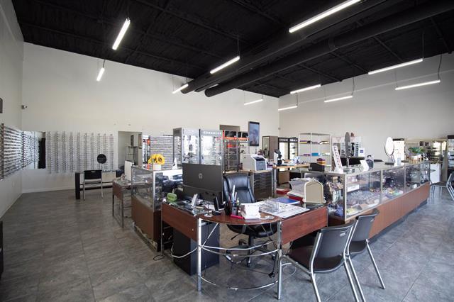 More Photos Of 1401 Jacaman Rd, Laredo General Retail For Lease