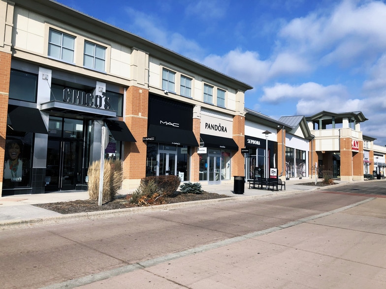 More Photos Of 200-530 Commons Dr, Geneva Unknown For Lease