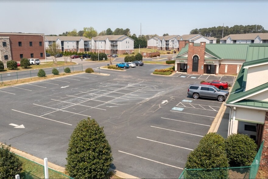 More Photos Of 6408 Brookstone Ln, Fayetteville Medical For Lease