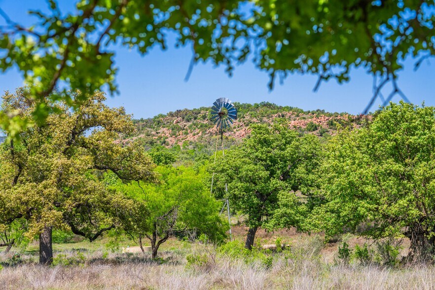 More Photos Of 5230 County Road 409, Llano Land For Sale