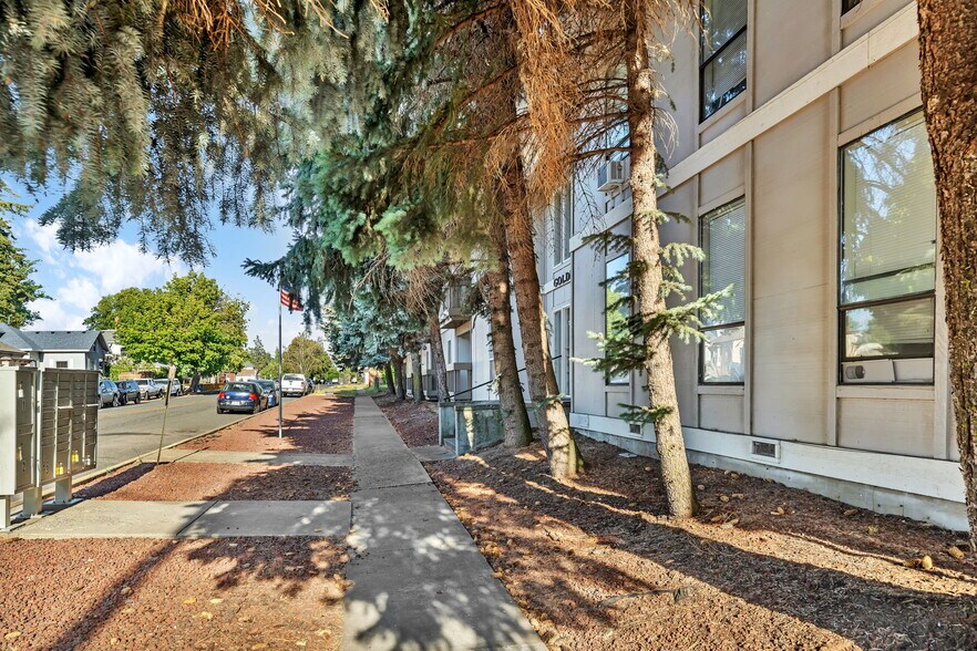 More Photos Of 226 W Broadway St, Goldendale Apartments For Sale