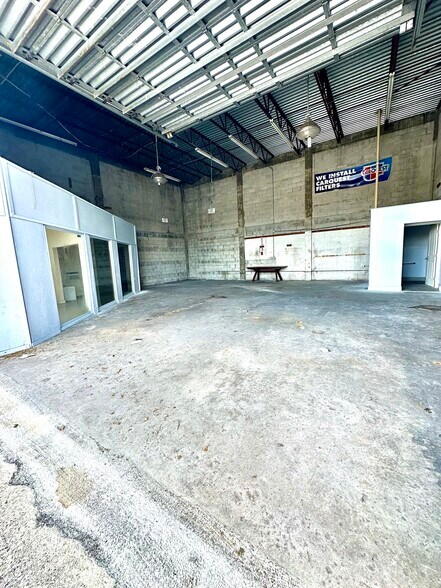 More Photos Of 5500-5532 Pembroke Rd, Hollywood Freestanding For Sale