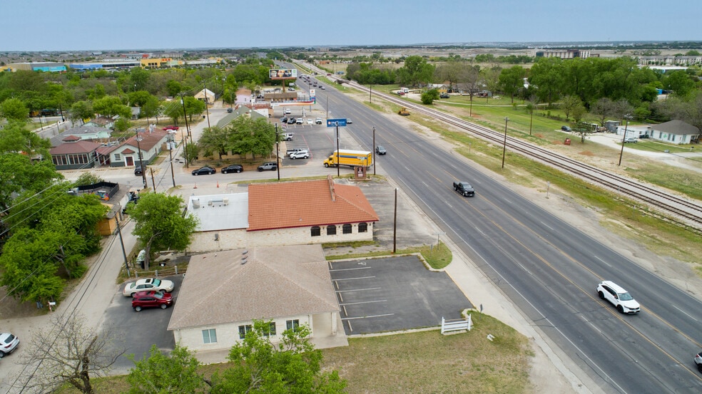 More Photos Of 107 N US Hwy 183, Leander Storefront For Sale