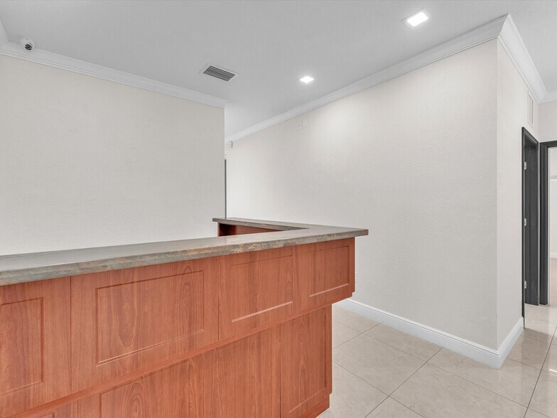 More Photos Of 2470 NW 102nd Pl, Doral Storefront Retail Office For Sale