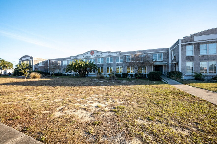 More Photos Of 160 W Haines Blvd, Lake Alfred Self Storage For Sale