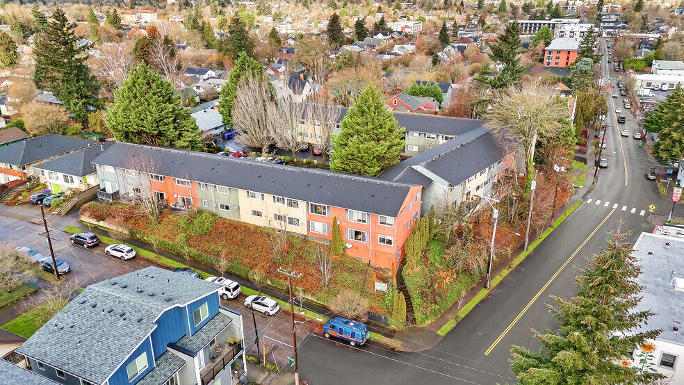 More Photos Of 2925 SE 50th Ave, Portland Apartments For Sale