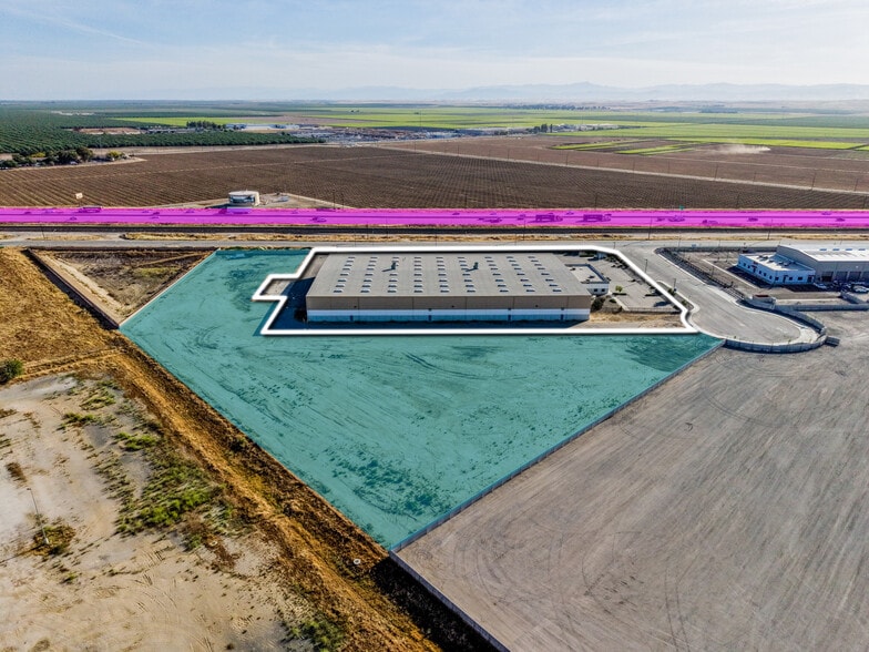 More Photos Of 6850 New Kapittel Ct, Shafter Warehouse For Sale