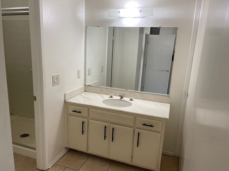 More Photos Of 2362 Wyandote Ave, Placentia Apartments For Sale