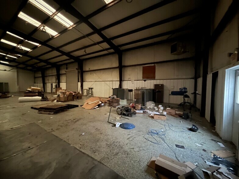 More Photos Of 257 Confederate Ave, Jasper Warehouse For Lease