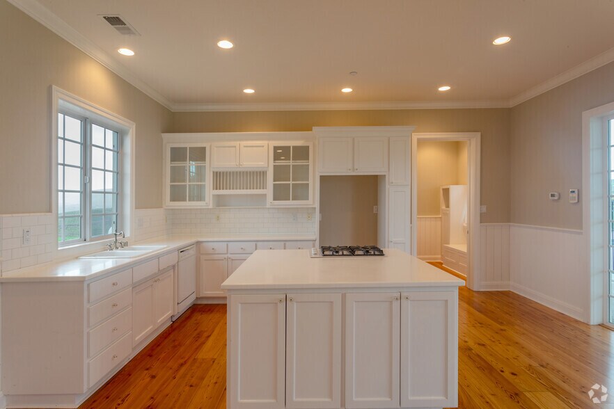 More Photos Of 12839 Airline Hwy, Paicines Winery Vineyard For Sale