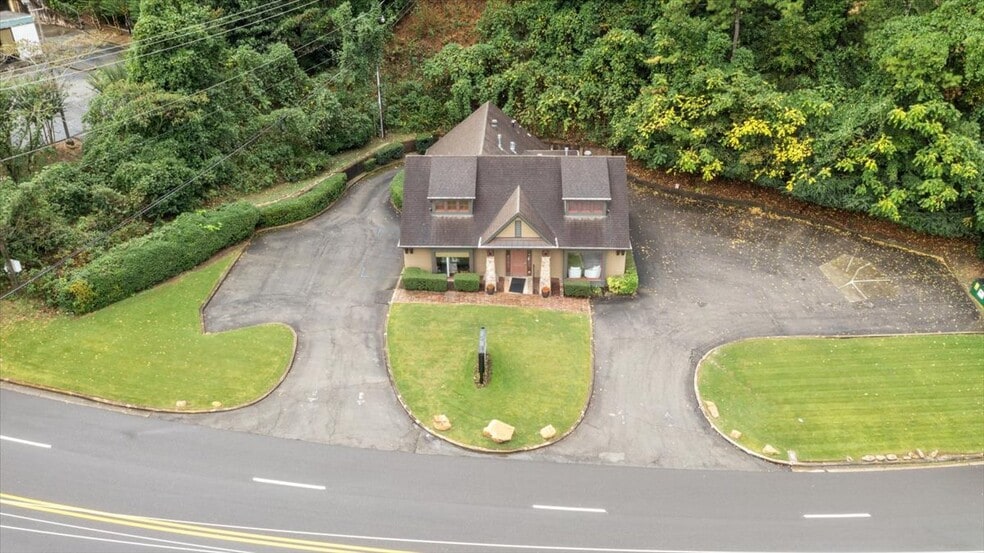 More Photos Of 511 Brookwood Blvd, Birmingham Medical For Sale