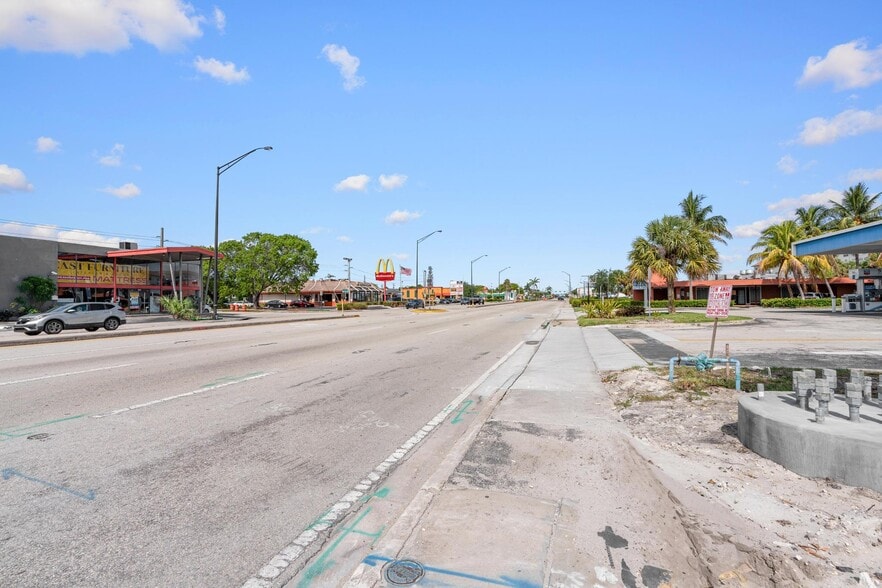 More Photos Of 1500 E Commercial Blvd, Fort Lauderdale Freestanding For Sale