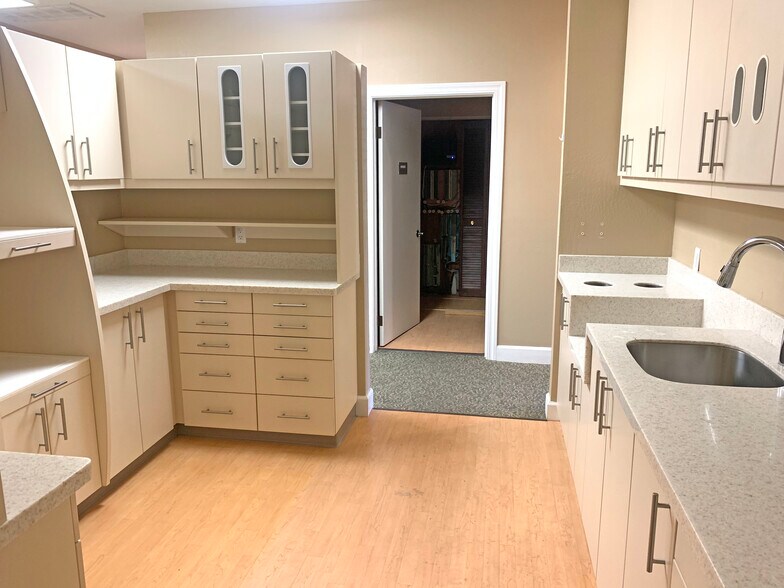 More Photos Of 1350 Medical Center Dr, Rohnert Park Medical For Sale