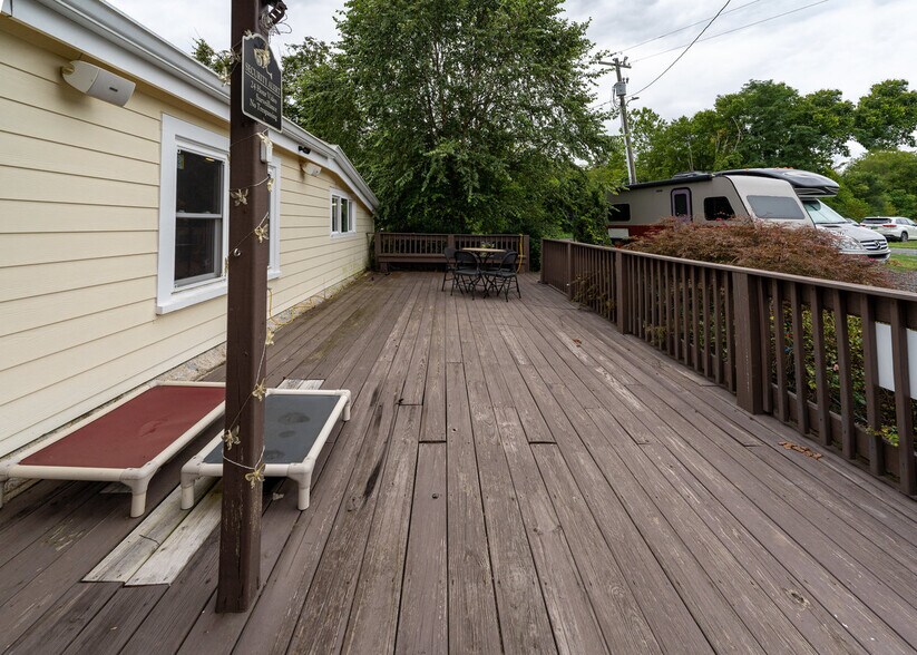 More Photos Of 12167 Lee Hwy, Sperryville Veterinarian Kennel For Sale