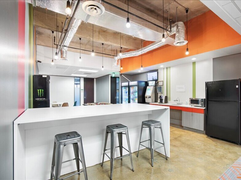 More Photos Of 600 E John Carpenter Fwy, Irving Office For Lease