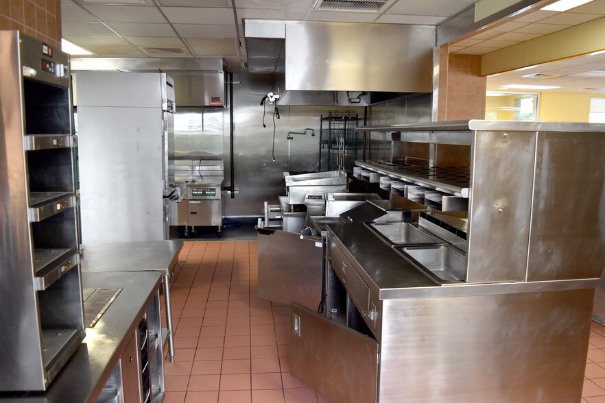 More Photos Of 6601 Highway 69 S, Tuscaloosa Fast Food For Lease