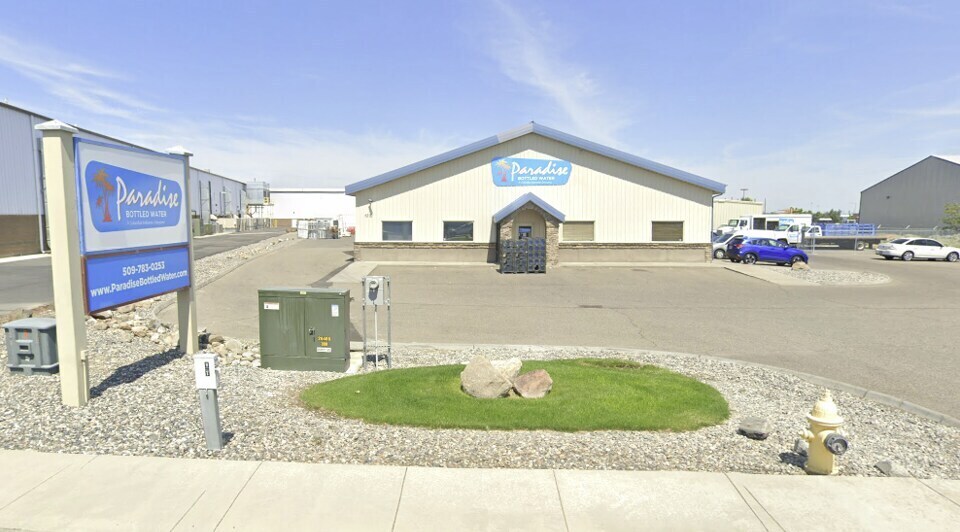 Primary Photo Of 6202 W Deschutes Ave, Kennewick Warehouse For Sale