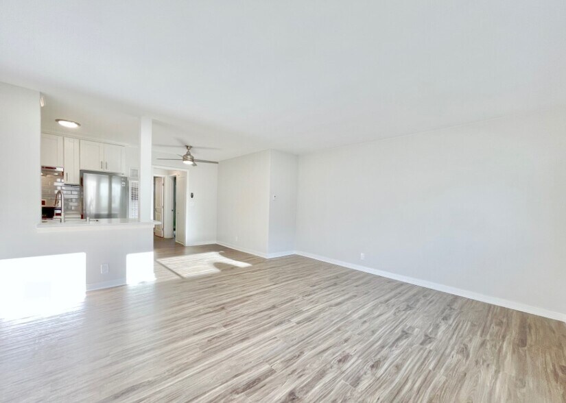 More Photos Of 1323 11th St, Santa Monica Apartments For Sale