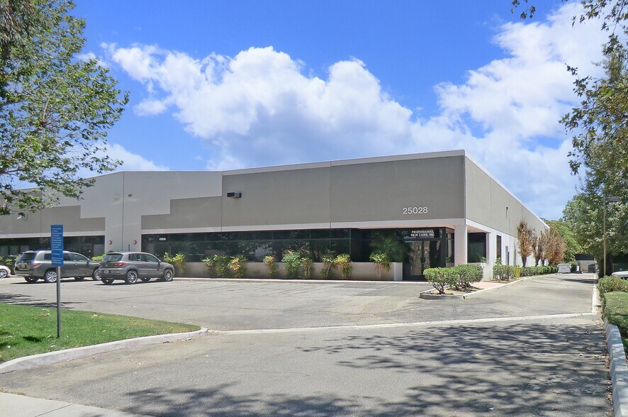 Primary Photo Of 25028 Avenue Kearny, Valencia Manufacturing For Lease