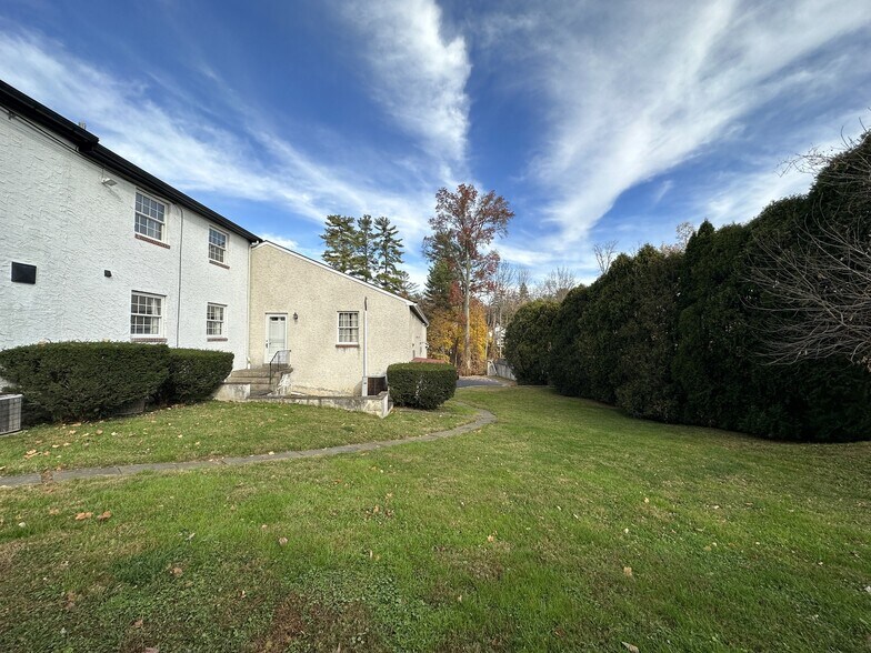 More Photos Of 601 Conestoga Rd, Villanova Office For Lease