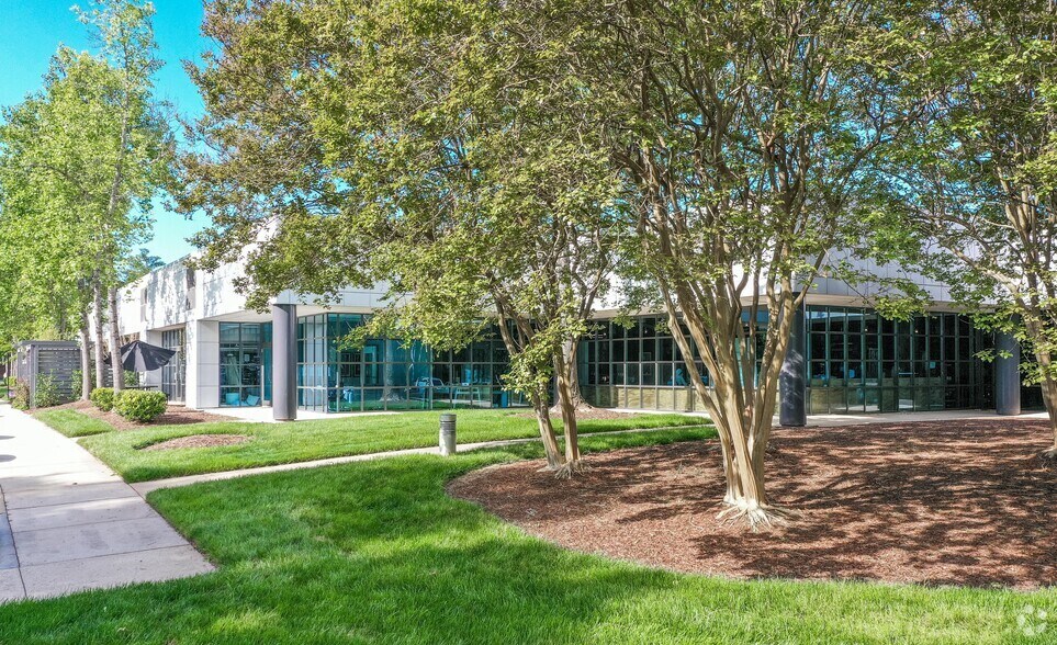 More Photos Of 2520 Meridian Pky, Durham Unknown For Lease