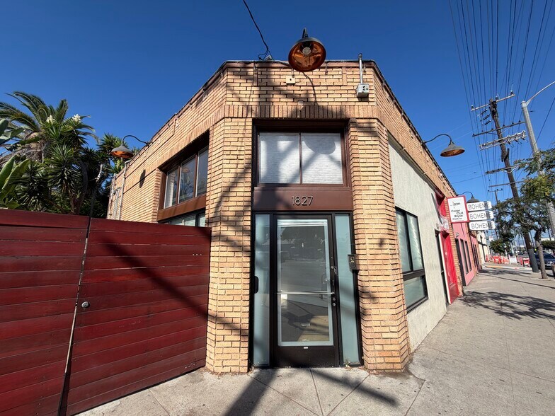 More Photos Of 1813-1827 Lincoln Blvd, Venice Storefront For Lease