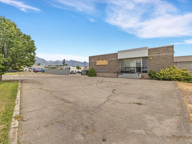 More Photos Of 1355 W 465 S, Orem Manufacturing For Sale