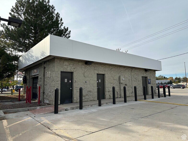 More Photos Of 1055 W Riverdale Rd, Riverdale General Retail For Sale