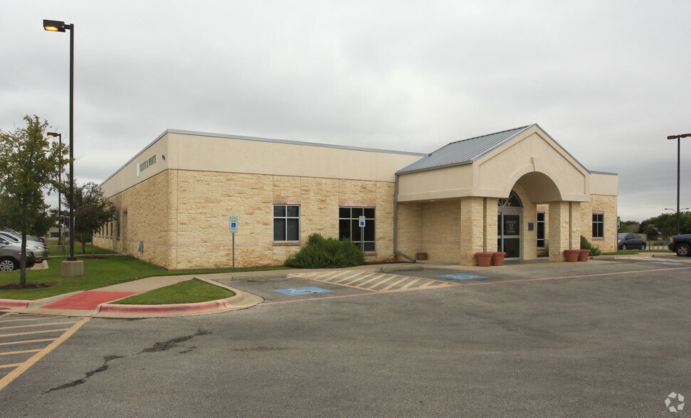 More Photos Of 900 Quest Blvd, Cedar Park Medical For Lease