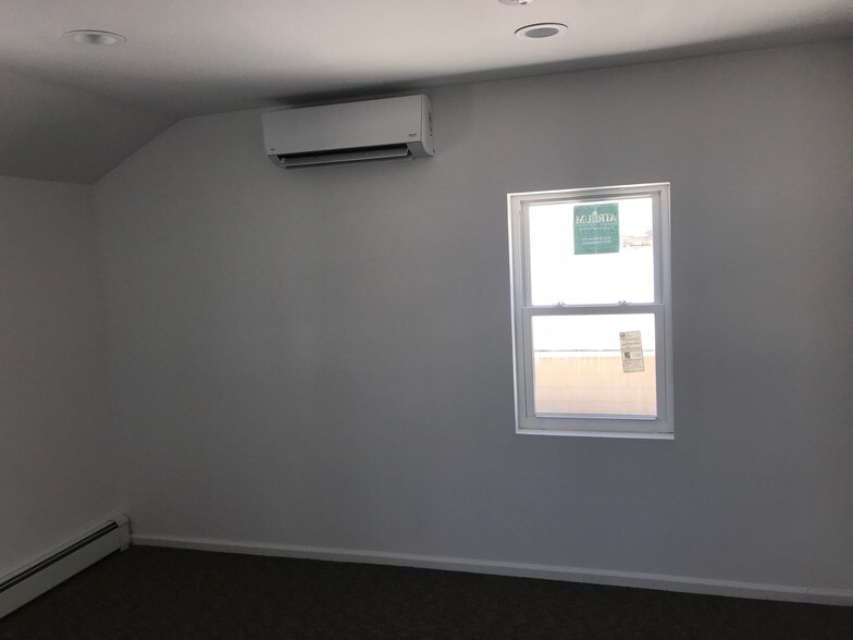 More Photos Of 760-764 Middle Country Rd, Selden General Retail For Lease