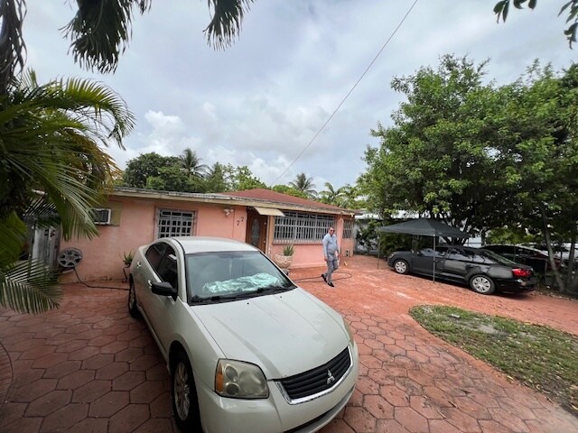 More Photos Of 77 Northwest Blvd, Miami Multifamily For Sale
