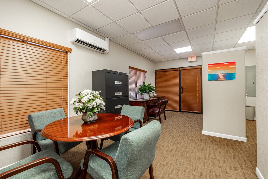 More Photos Of 3831 Tyrone Blvd N, Saint Petersburg Office For Lease