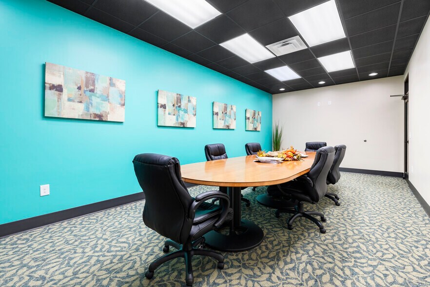More Photos Of 125 Scattergood Dr NW, Christiansburg Office For Sale