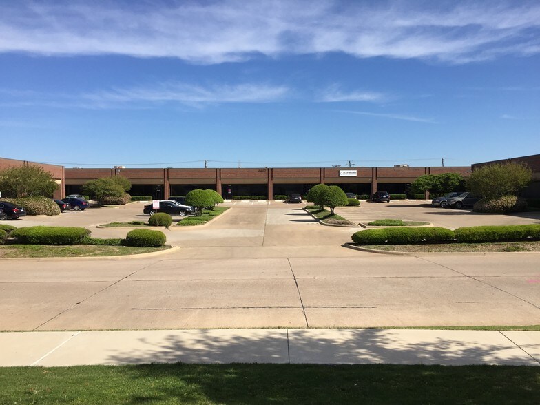 More Photos Of 4405 Beltwood Pky, Dallas Unknown For Lease