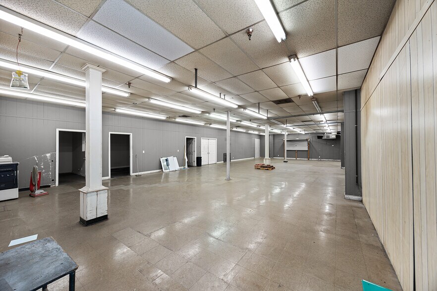 More Photos Of 2058 Hollywood Dr, Jackson Freestanding For Sale