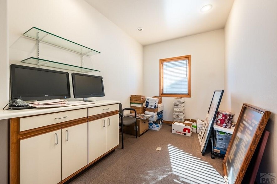 More Photos Of 2027 Columbia Dr, Pueblo Medical For Sale