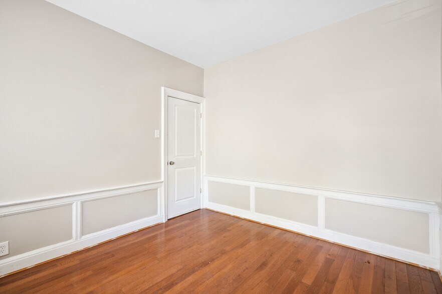 More Photos Of 596 Wyona St, Brooklyn Apartments For Sale