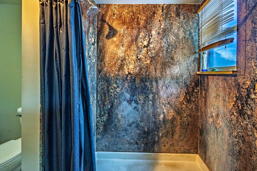 More Photos Of 100 E 28th St, Cheyenne Apartments For Sale