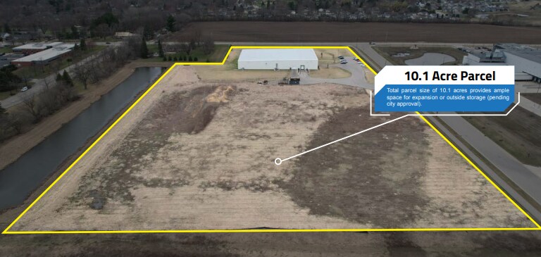 More Photos Of 1600 Williams Dr, Stoughton Warehouse For Lease