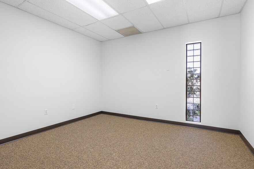 More Photos Of 82632 Highway 111, Indio Office For Sale