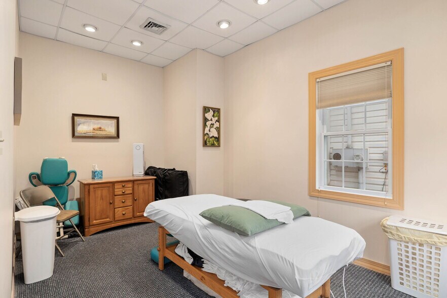 More Photos Of 1002 Bloom Rd, Danville Specialty For Lease