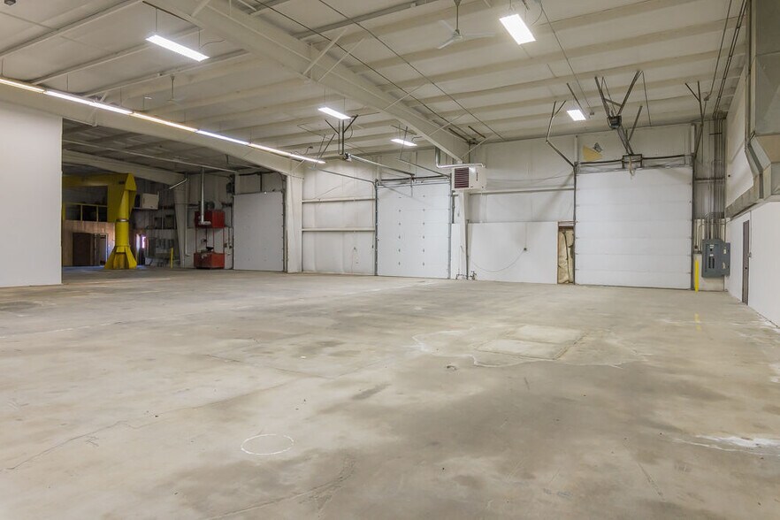 More Photos Of 1 Bowker Rd, Rock Springs Warehouse For Lease